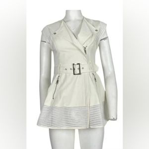 Bebe Sleeveless White Trench Coat Size XS Belted Lined
